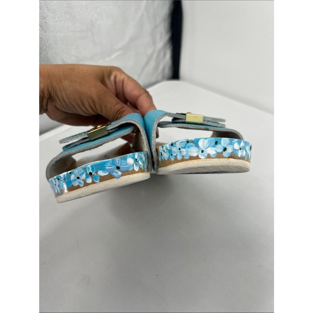 Dr. Scholl's hand painted sandals - Picture 9 of 10